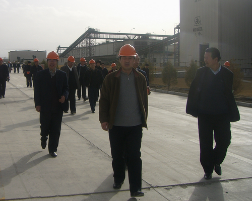 國(guó)家農(nóng)業(yè)部、財(cái)政部以及甘肅省農(nóng)業(yè)廳、財(cái)政廳等領(lǐng)導(dǎo)到公司考察調(diào)研