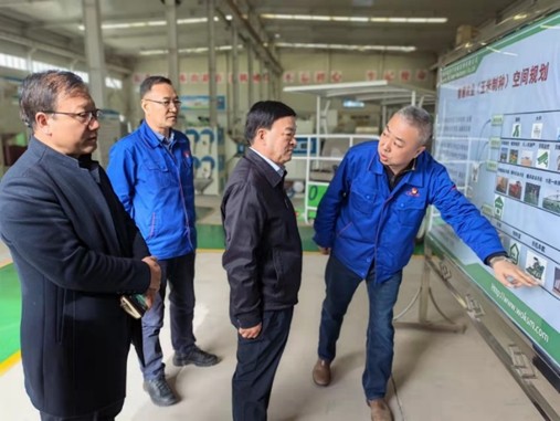 敦煌種業(yè)黨委書記、董事長(zhǎng)劉興斌等到奧凱種機(jī)、慶和農(nóng)業(yè)公司洽談交流